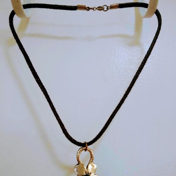 SET of 4  Kid's Teen Girl's Youth necklace assortment multi-materials/colors - Picture 8 of 15